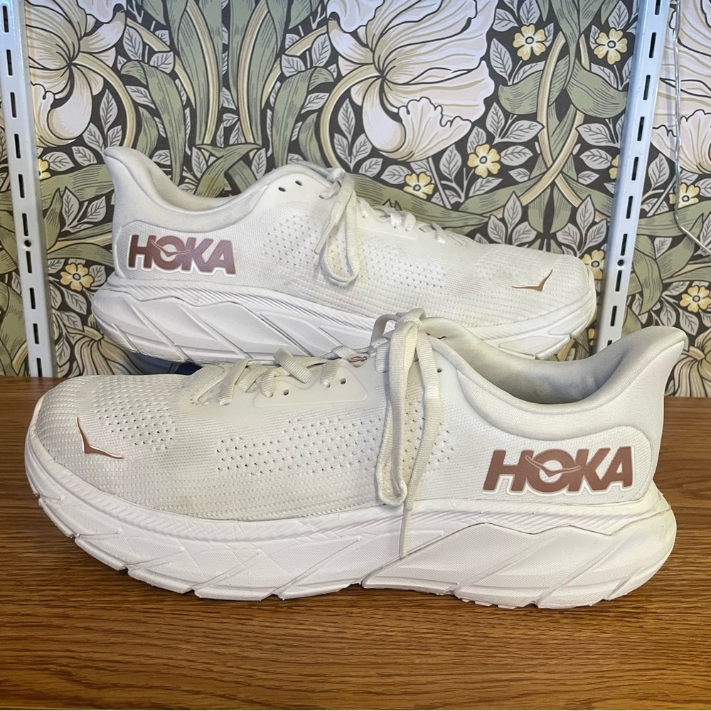Hoka Arahi 7 White Running Shoes Size 10